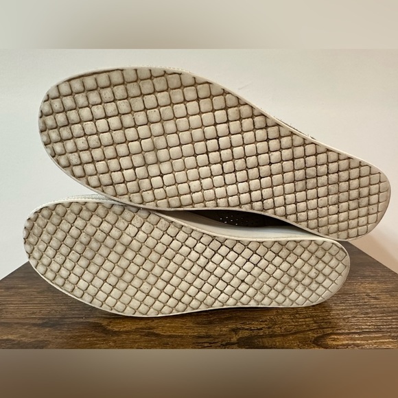 Steve Madden Suede Tan Wedgie-P Size 6.5 - Picture 6 of 7